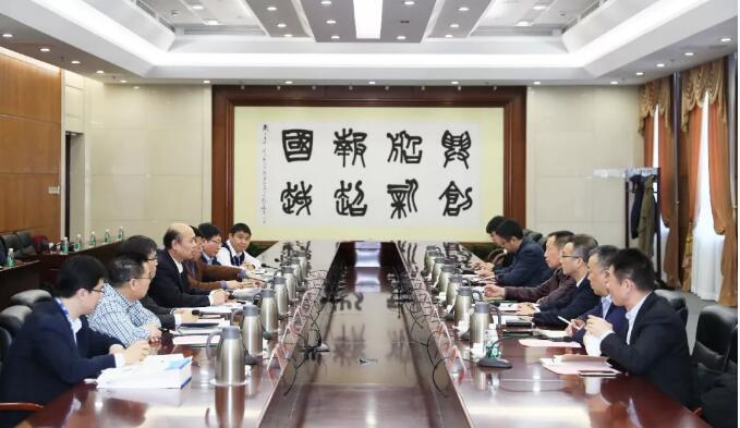 馮永強會見上海電氣集團副總裁呂亞臣、陳干錦一行